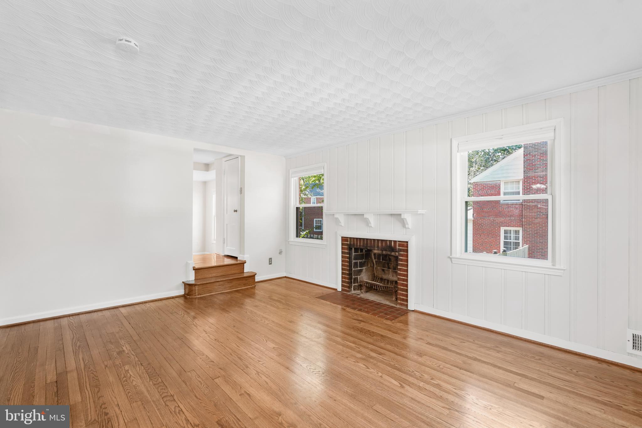 WHEATON HILLS - Residential Lease