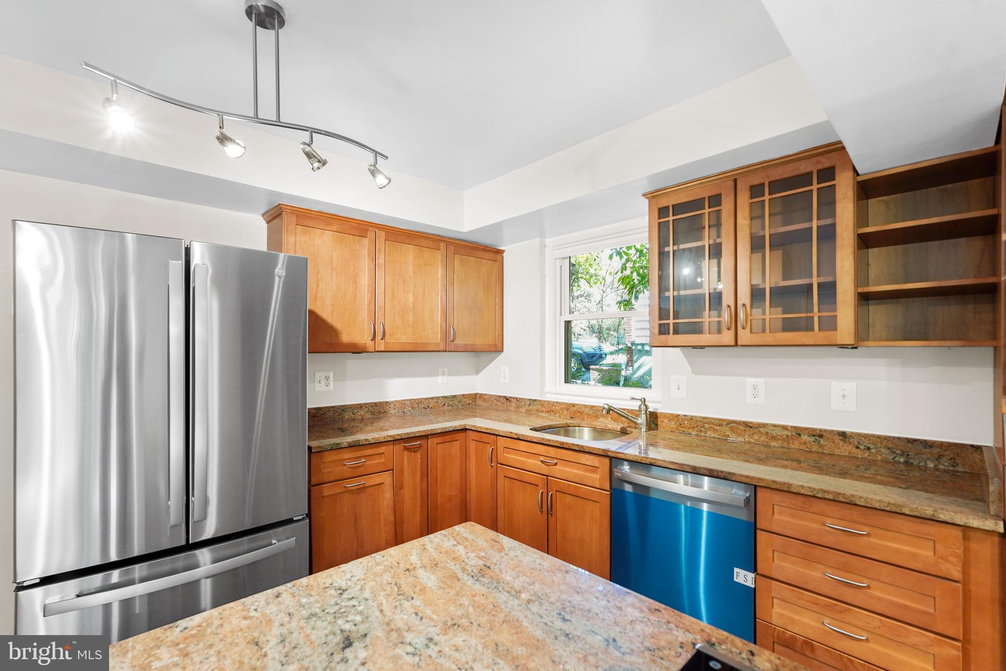 WHEATON HILLS - Residential Lease