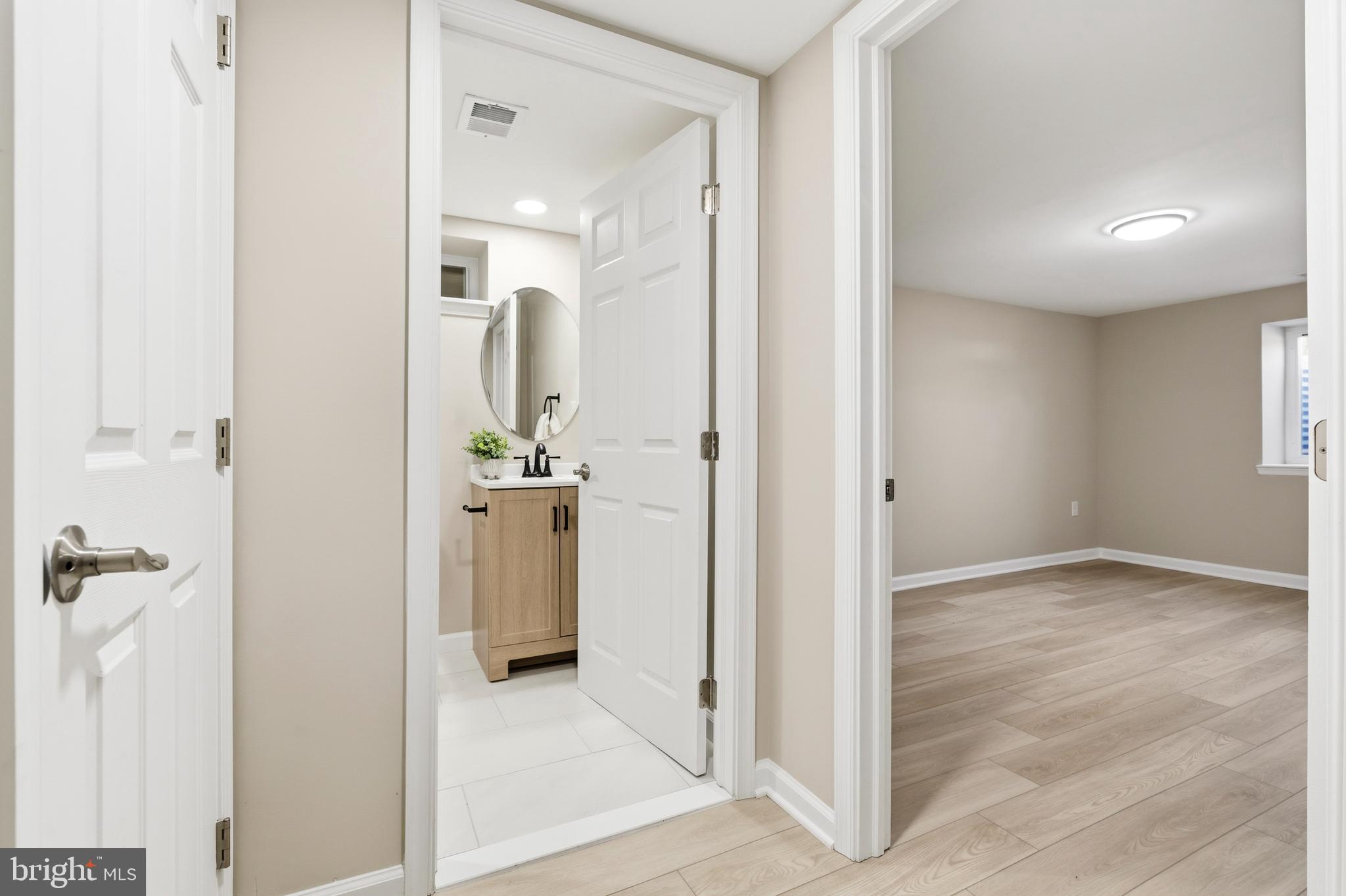 UNIVERSITY HILLS - Residential