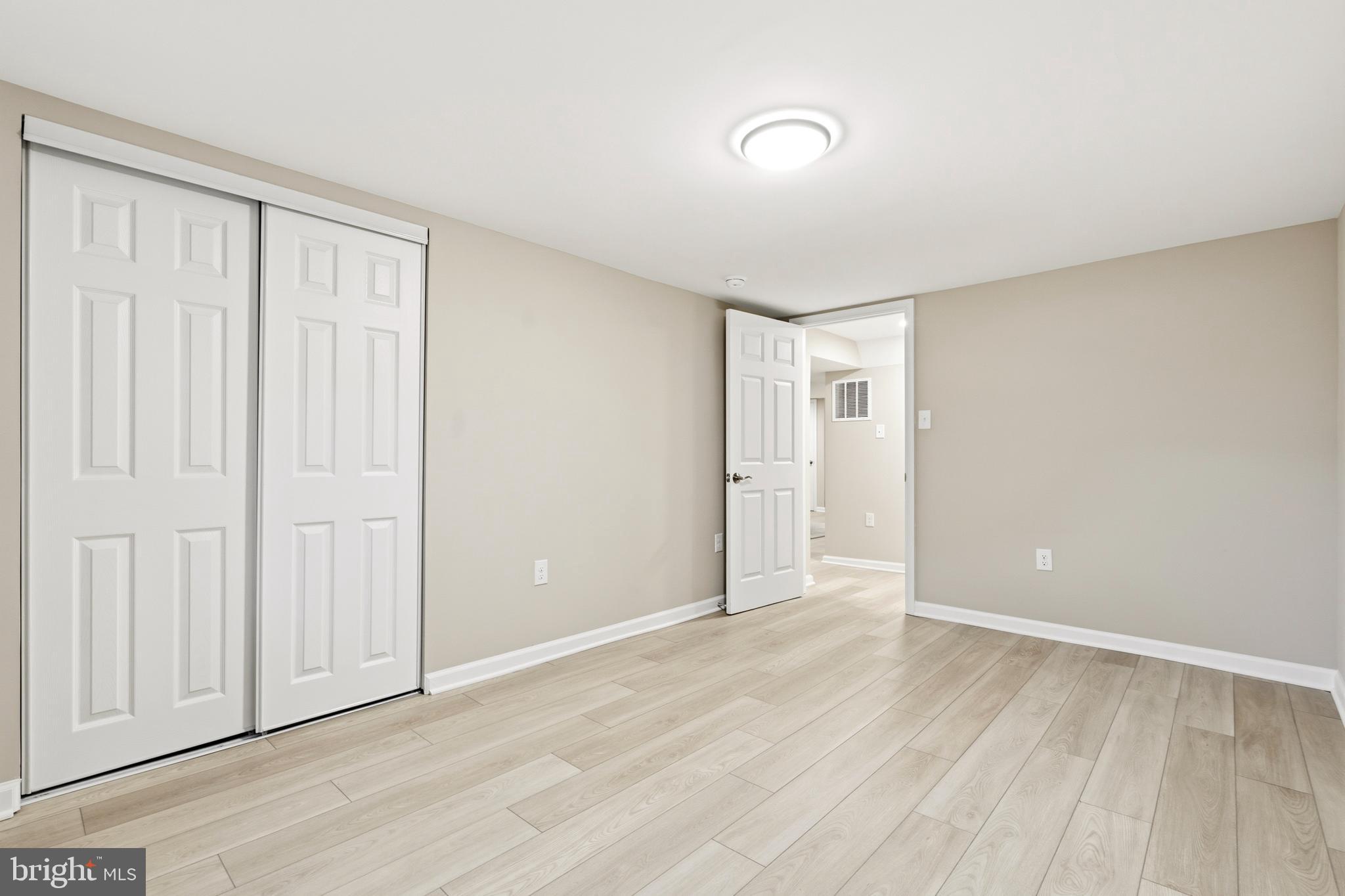 UNIVERSITY HILLS - Residential