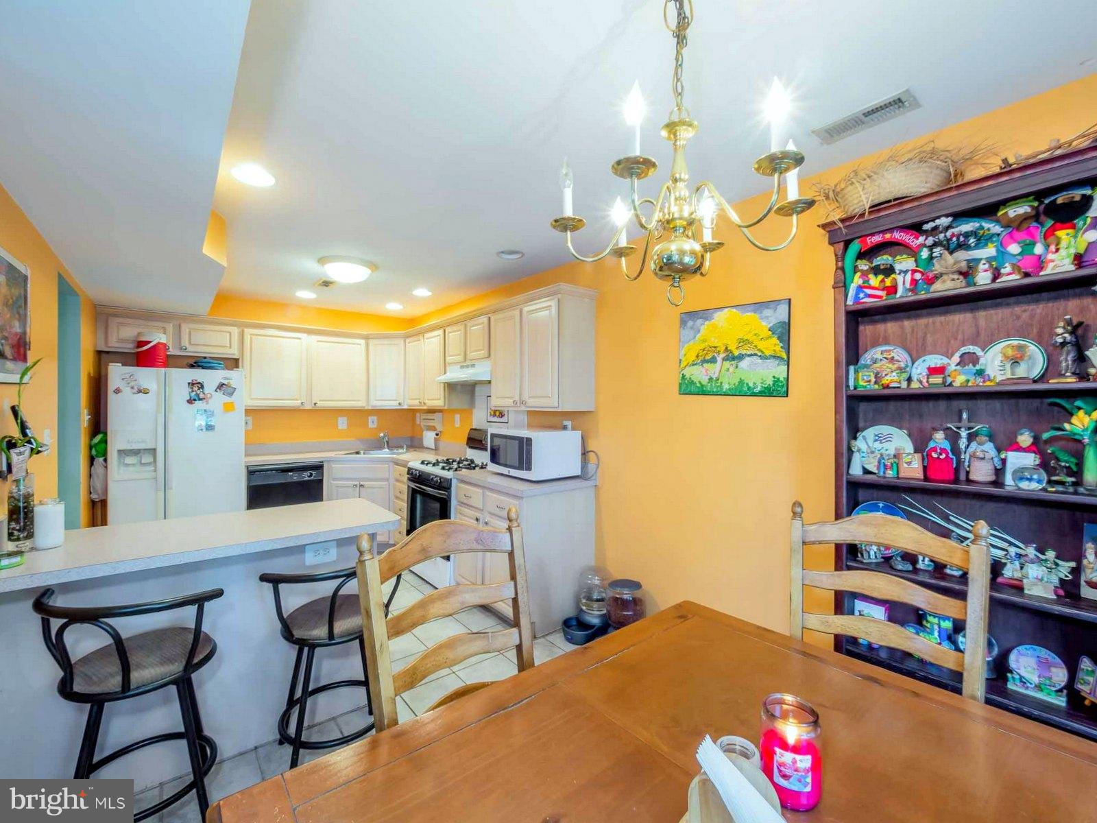 LONG BEACH - Residential