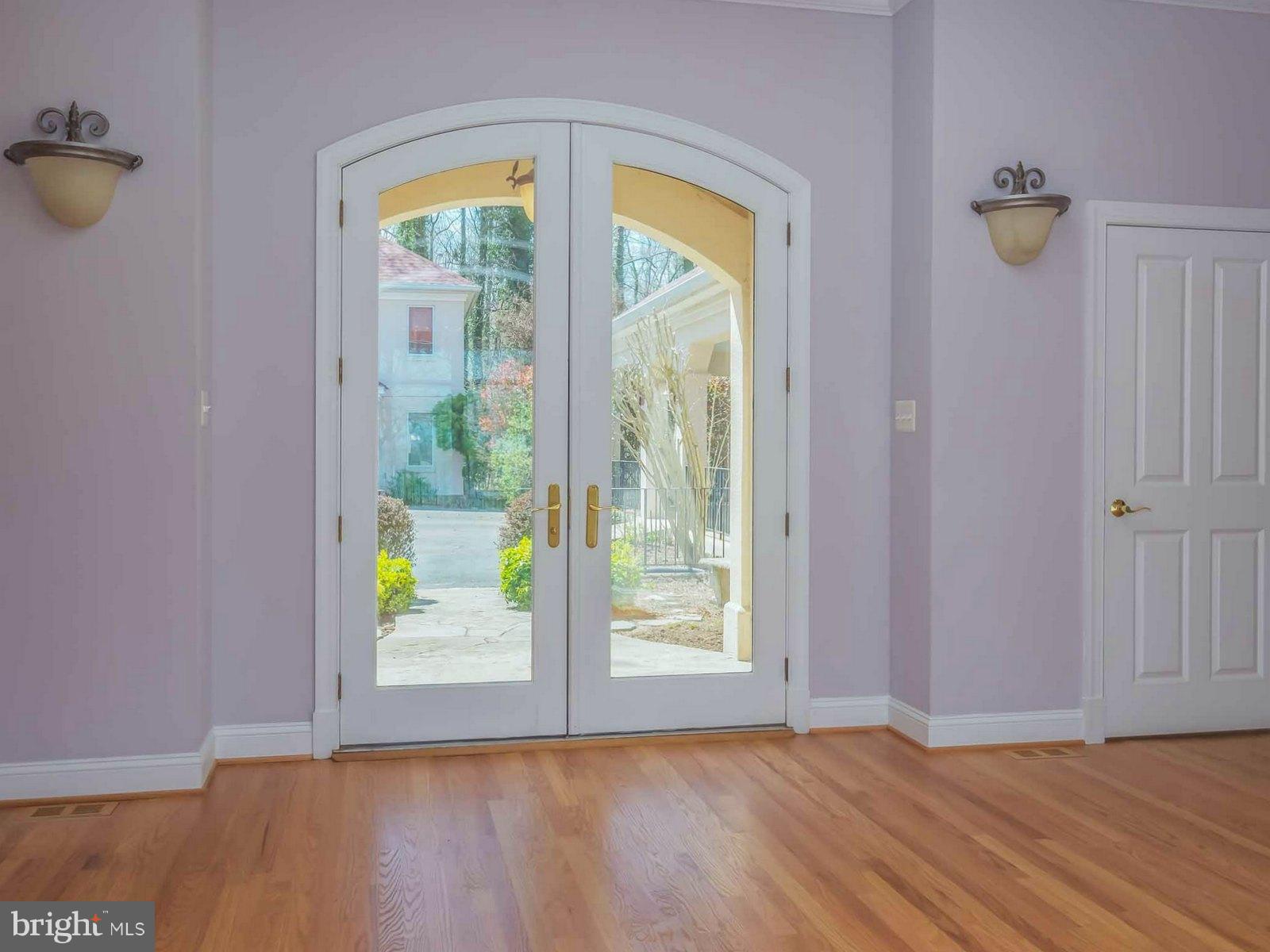 LONG BEACH - Residential