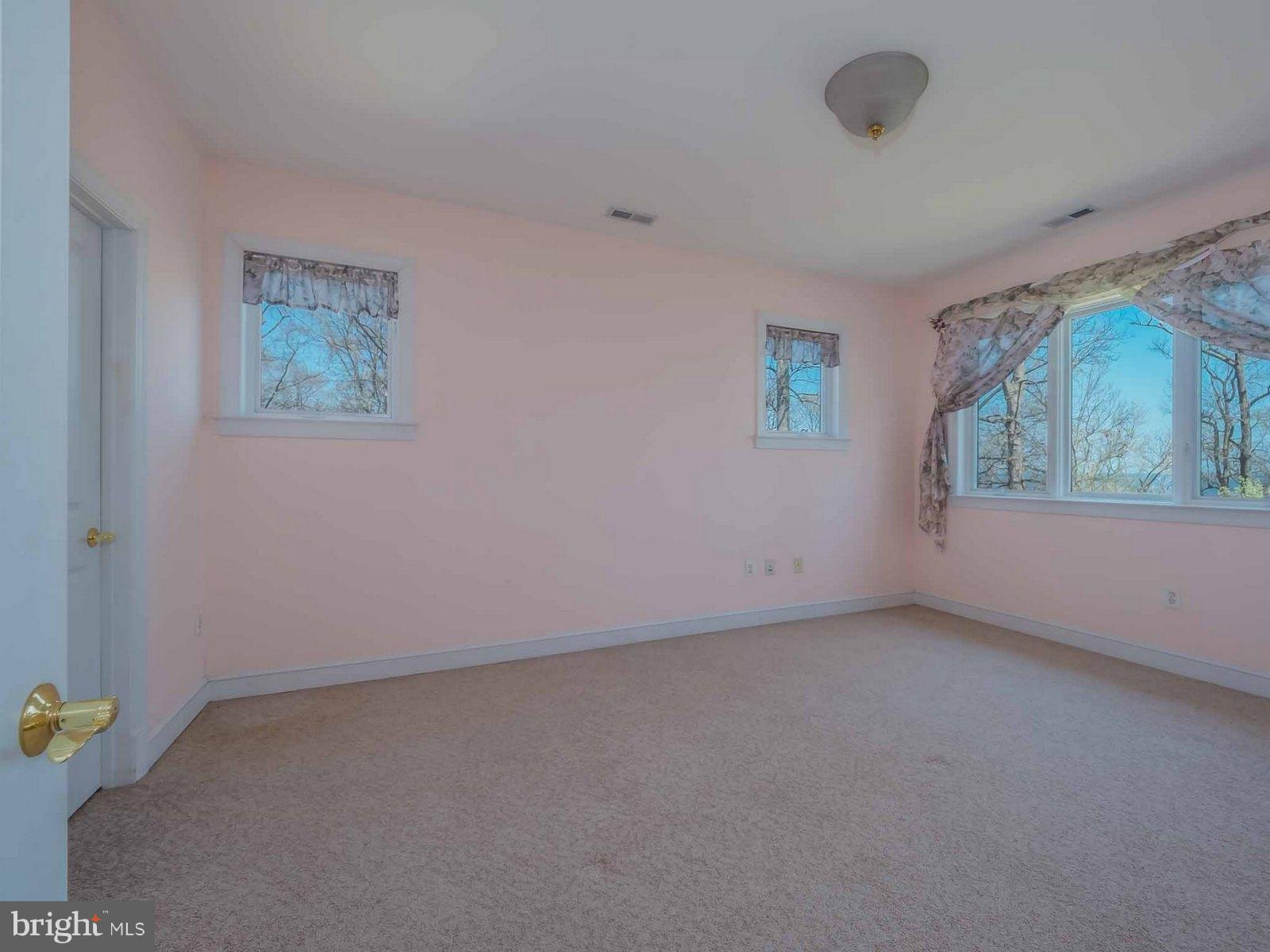 LONG BEACH - Residential