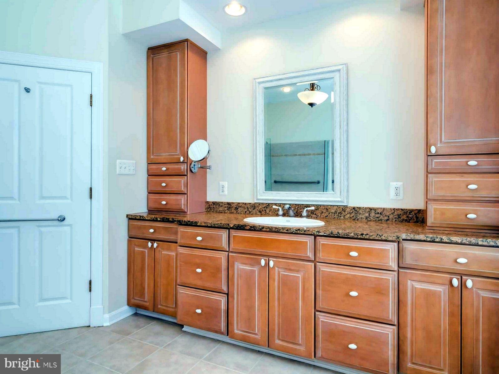 LONG BEACH - Residential