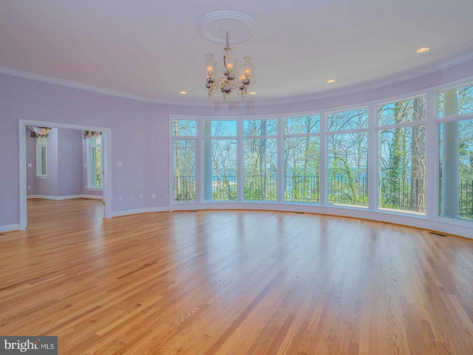 LONG BEACH - Residential