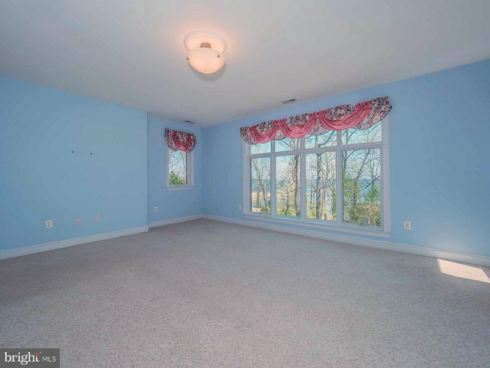 LONG BEACH - Residential