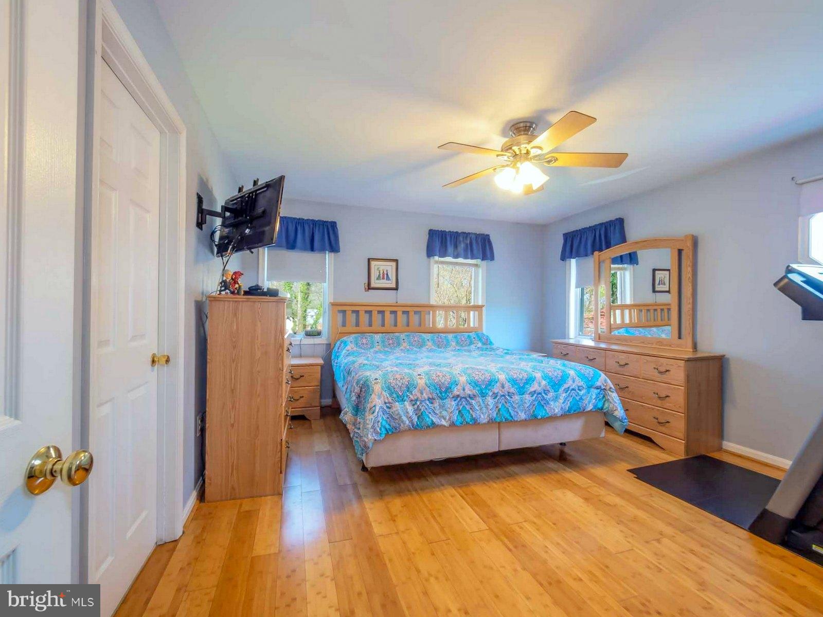 LONG BEACH - Residential