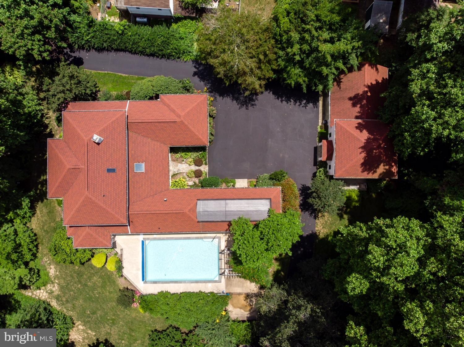 LONG BEACH - Residential