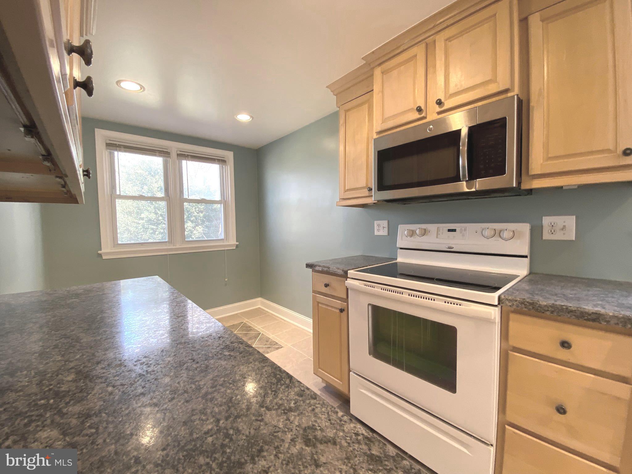 WILLOW WOODS - Residential