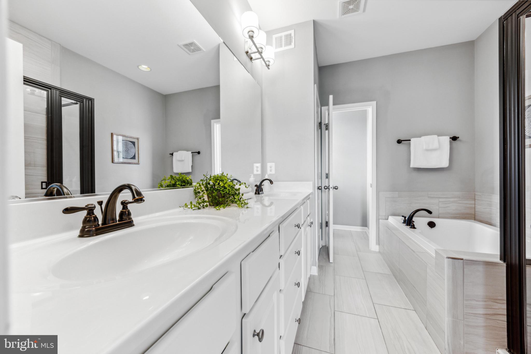 TANYARD COVE NORTH - Residential