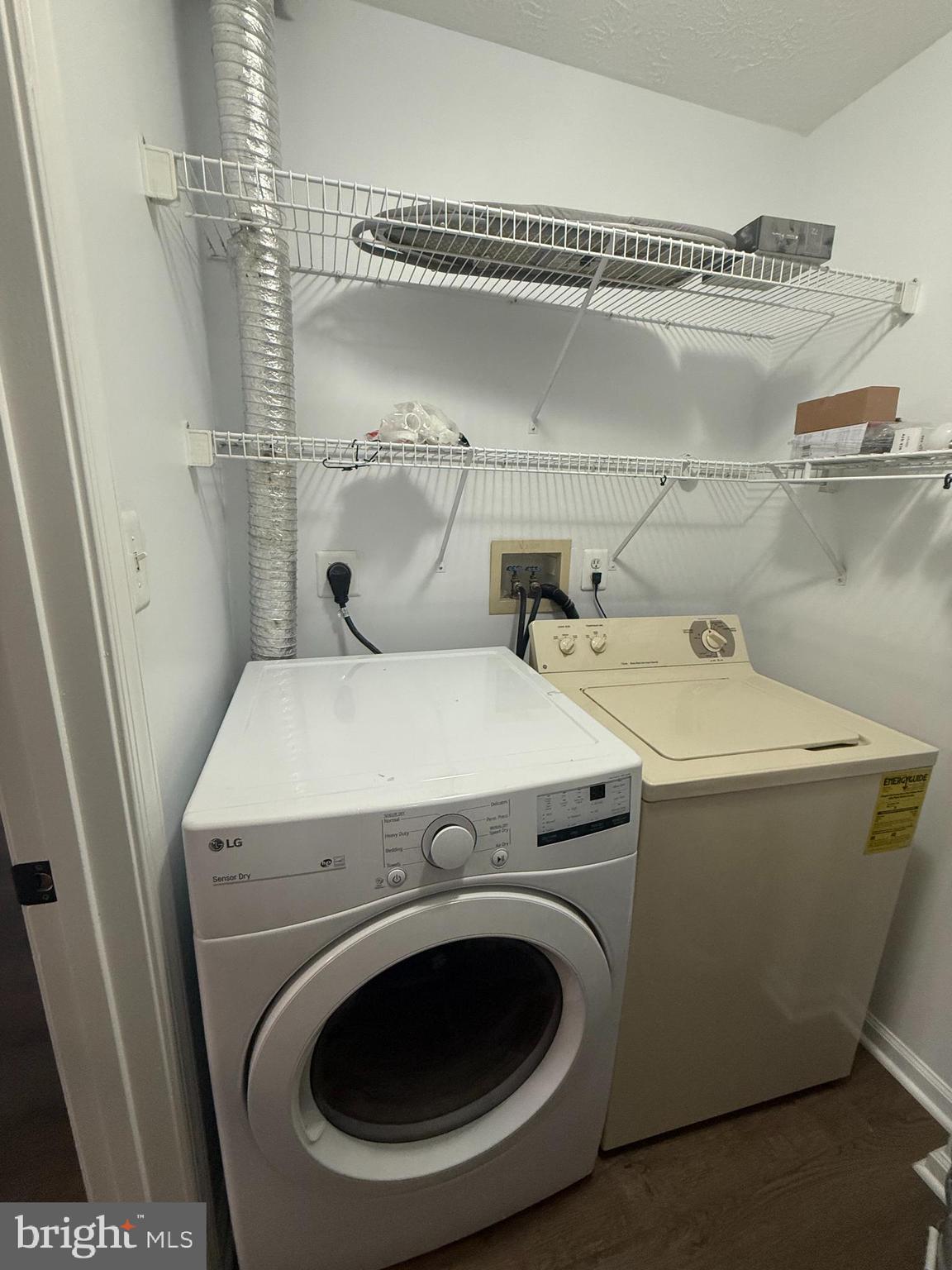 STUART MECHANIC - Residential Lease