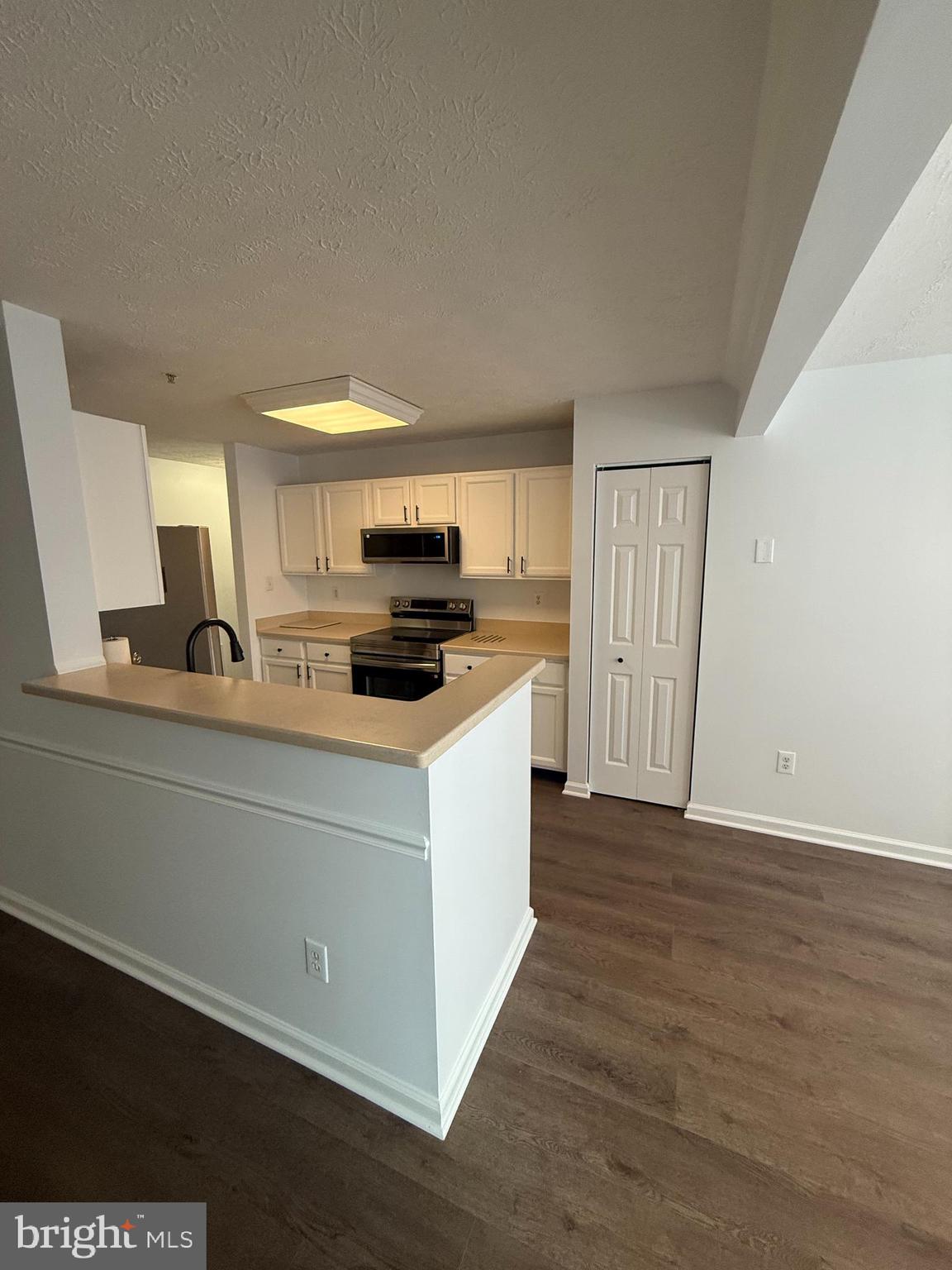 STUART MECHANIC - Residential Lease