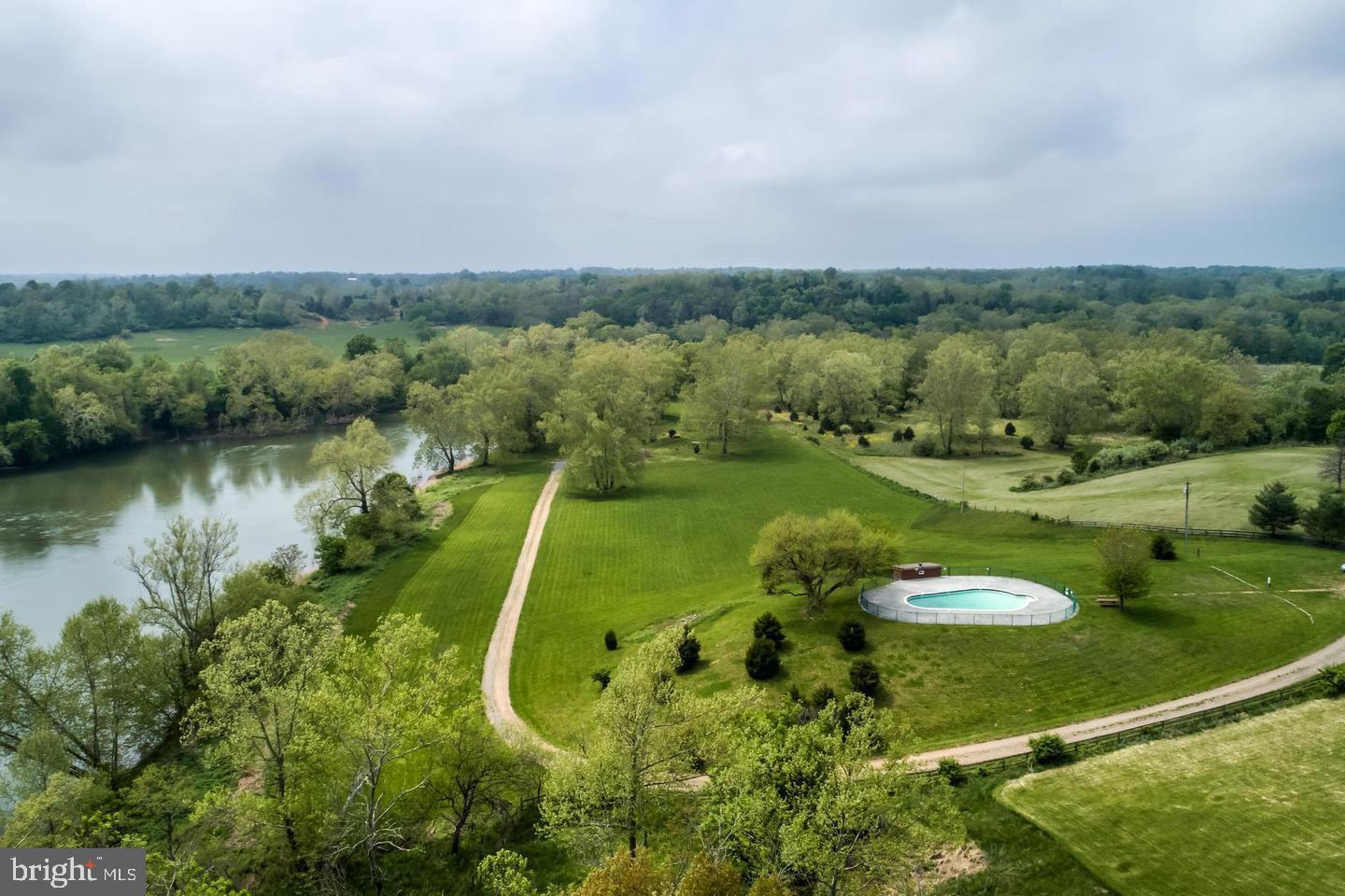 CALMES NECK ESTATES - Land