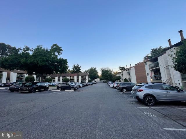 3750 CLARENDON 00 221