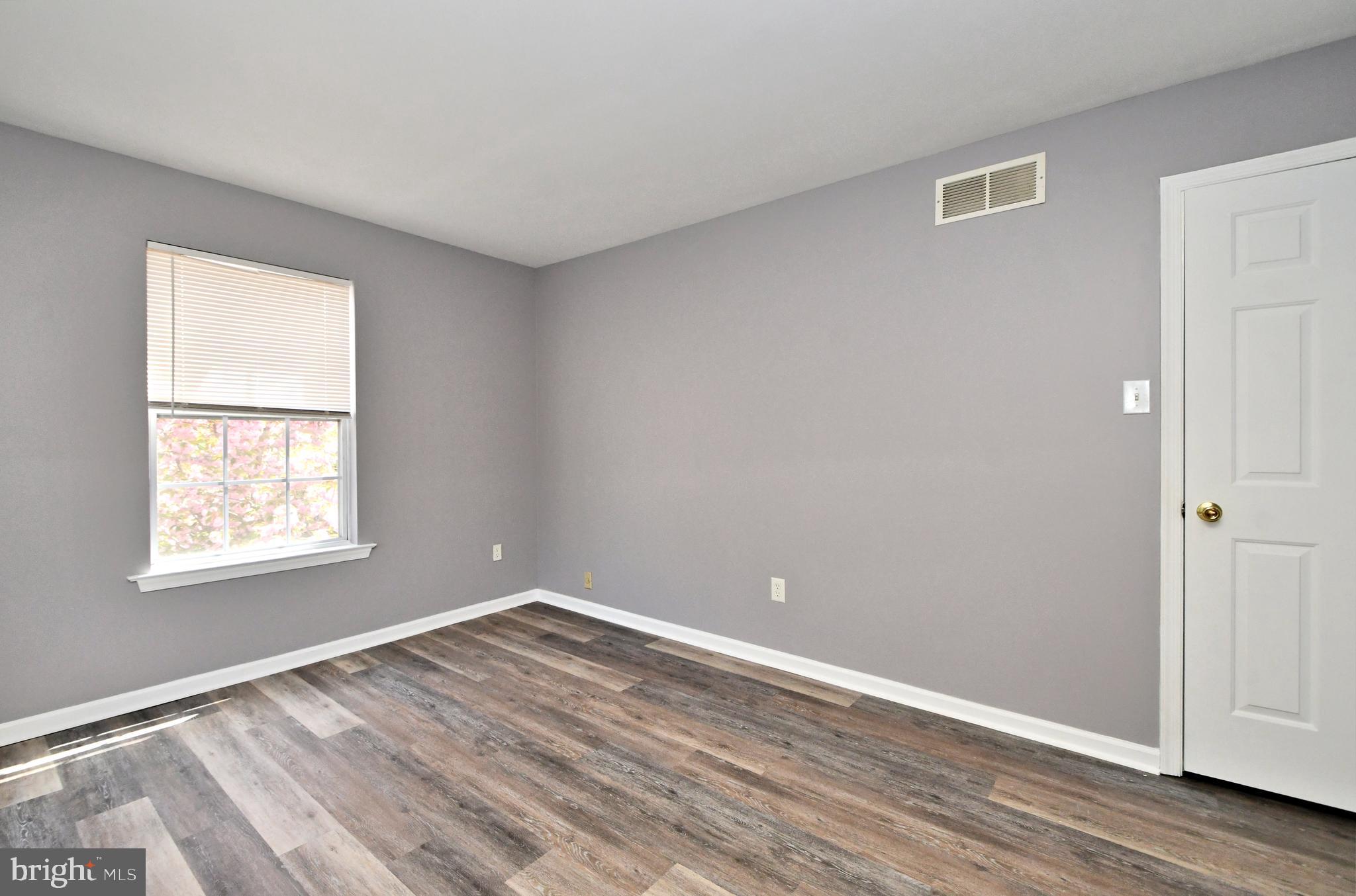 LIBERTY KNOLL - Residential Lease