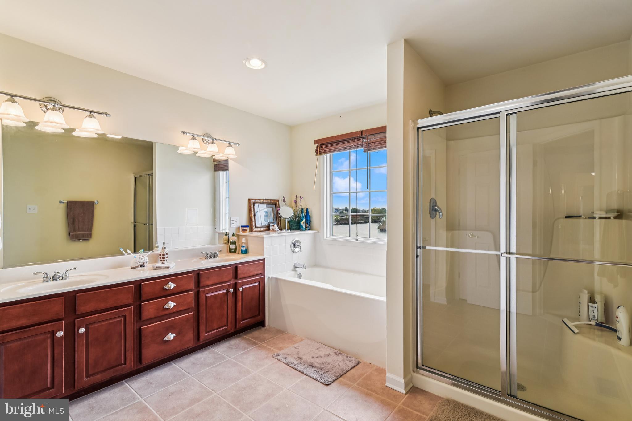 WATERS EDGE - Residential