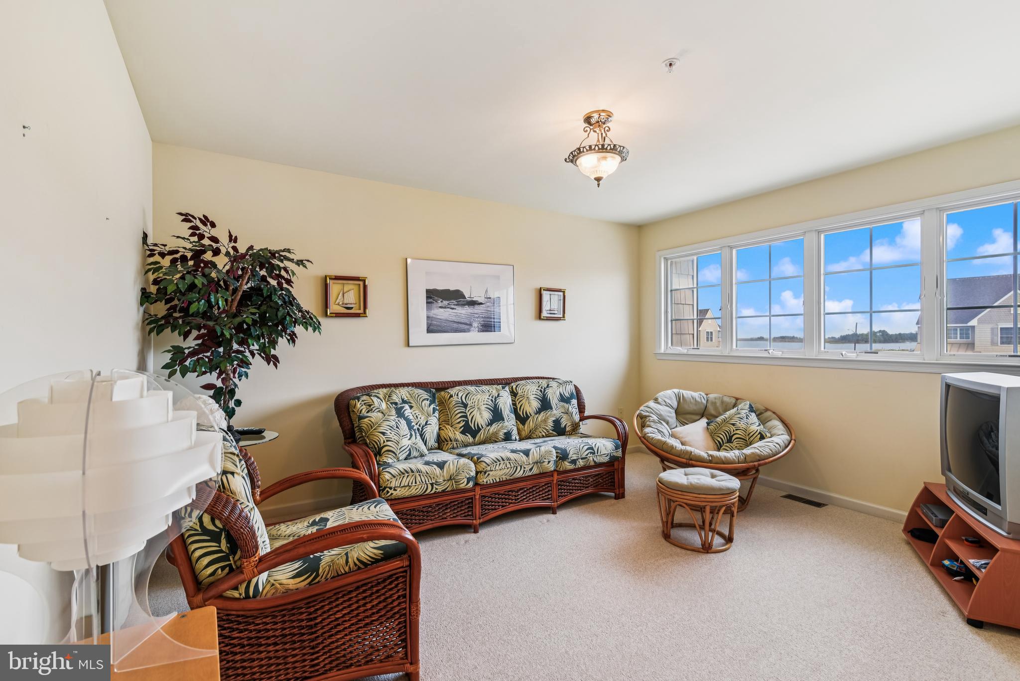 WATERS EDGE - Residential