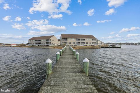 Condo For Sale - 107 Waters Edge Dr #107E<br/> CRISFIELD, MD 21817