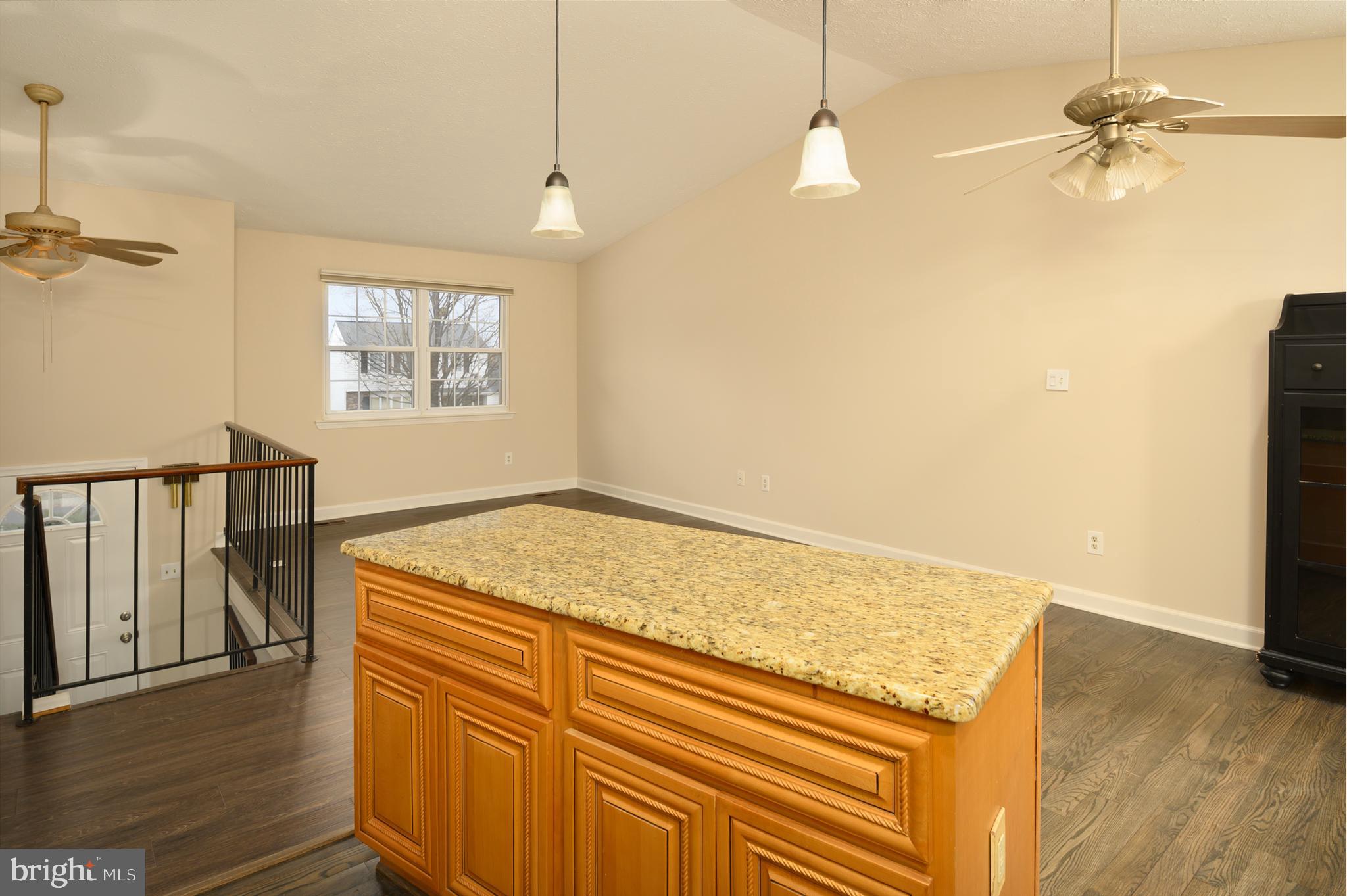 LINTHICUM OAKS - Residential