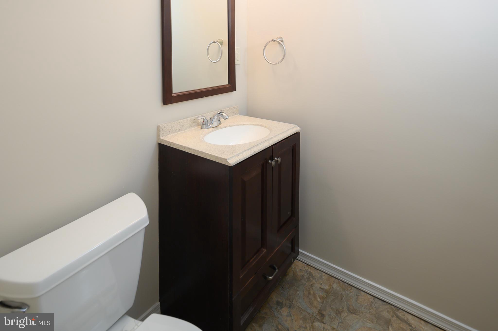 LINTHICUM OAKS - Residential