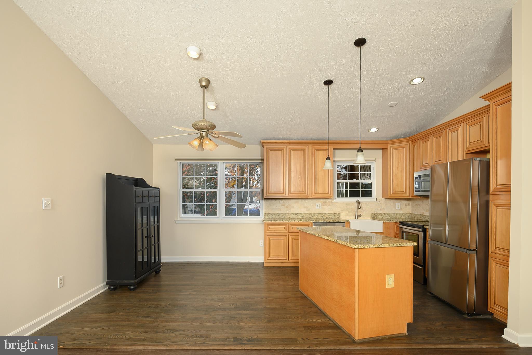 LINTHICUM OAKS - Residential