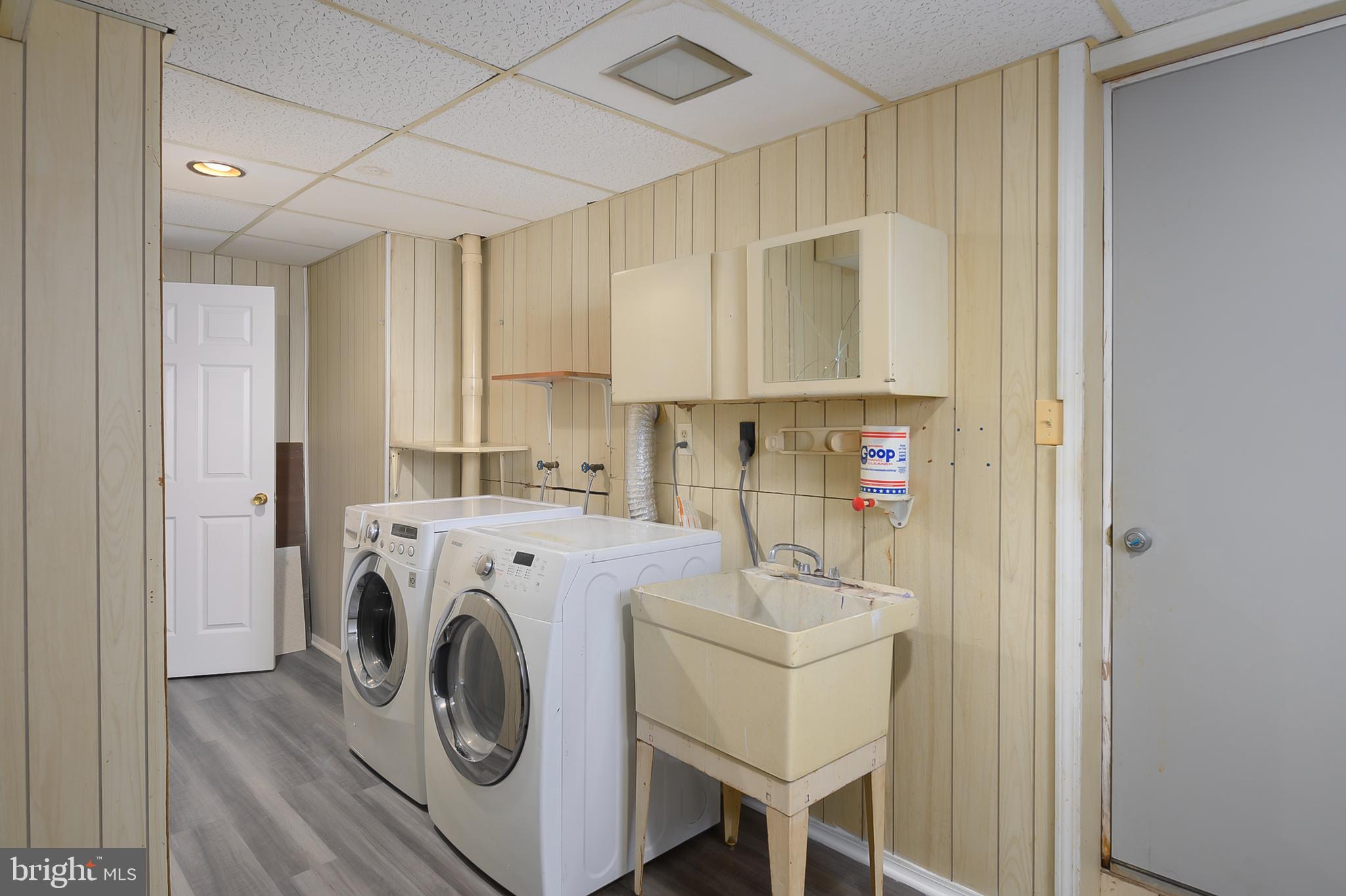 LINTHICUM OAKS - Residential