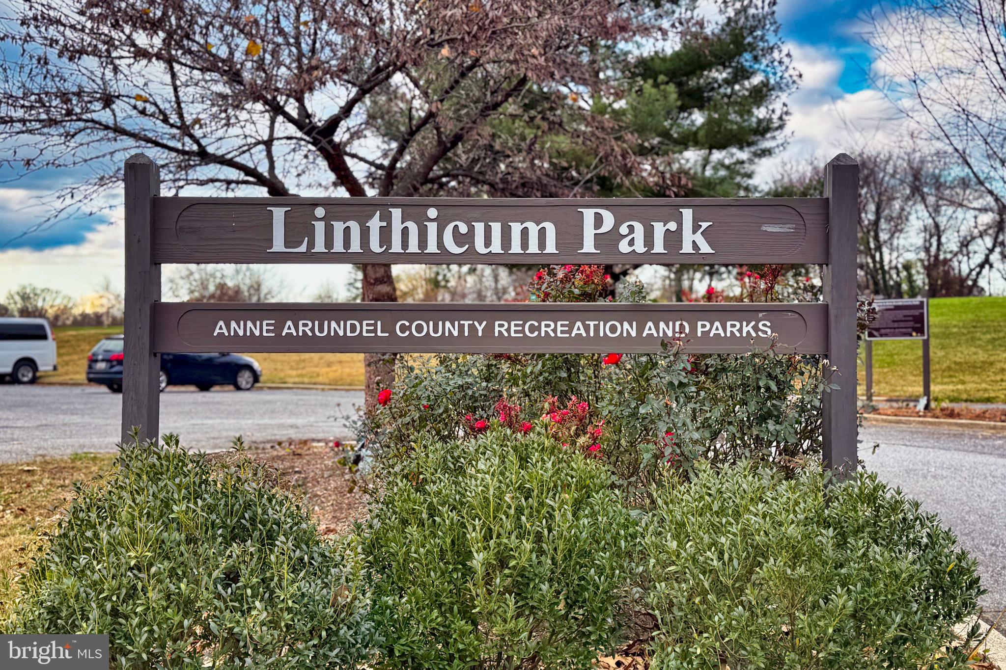 LINTHICUM OAKS - Residential