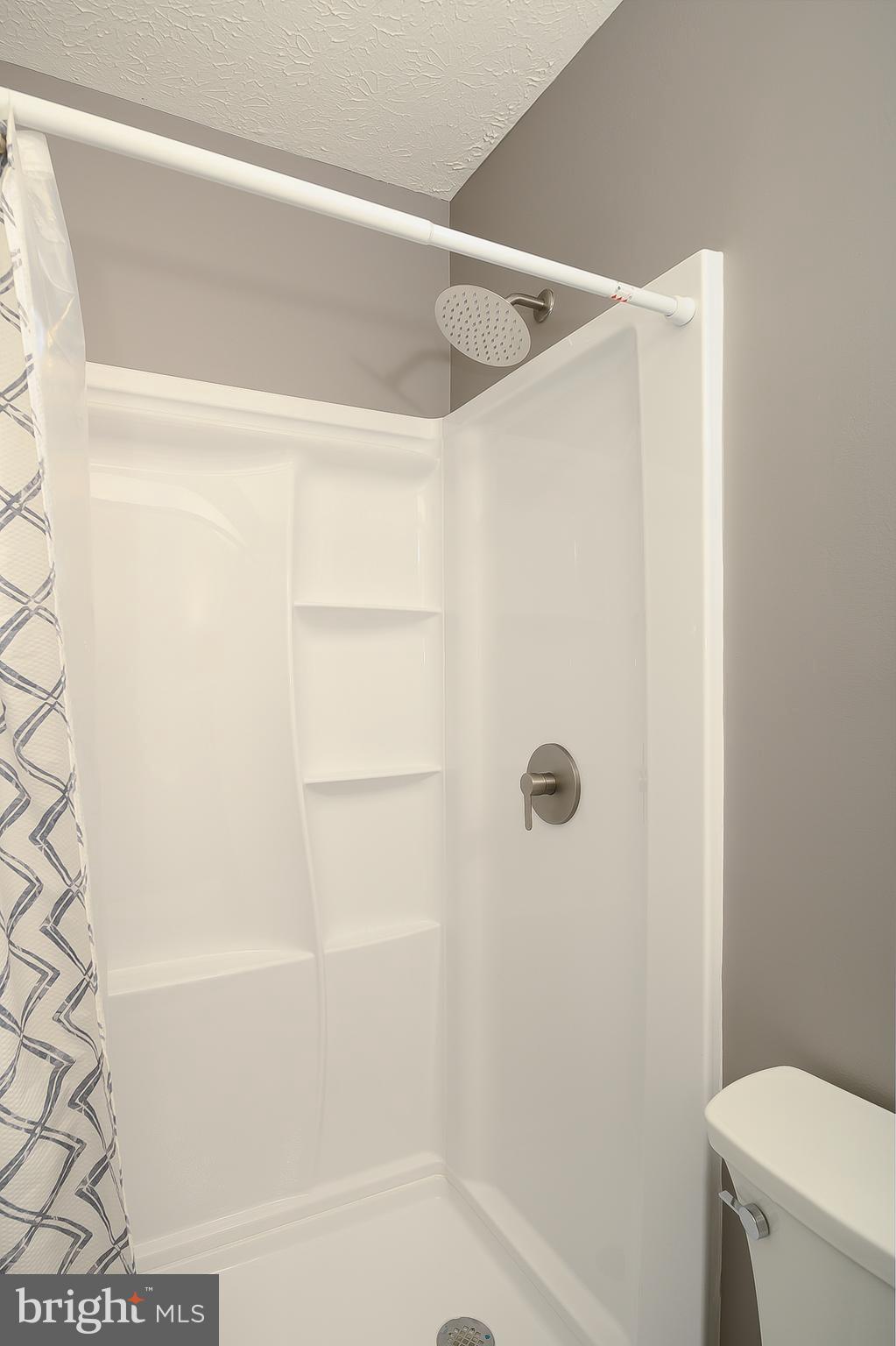 LINTHICUM OAKS - Residential