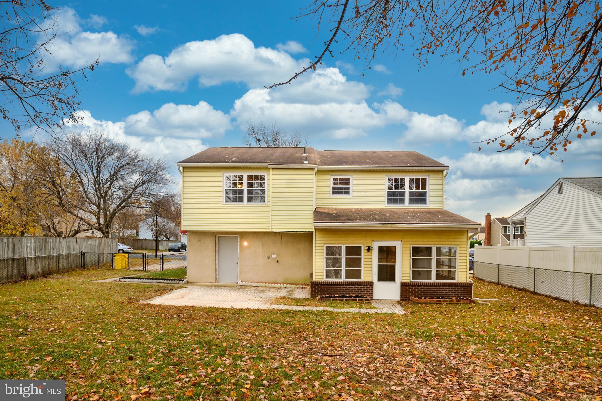 LINTHICUM OAKS - Residential