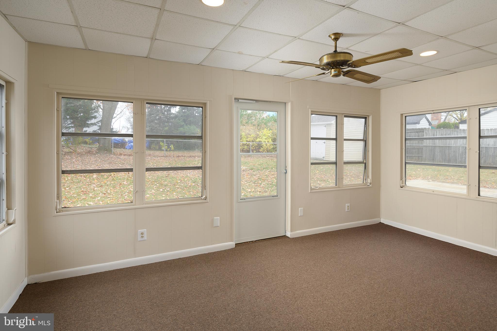 LINTHICUM OAKS - Residential