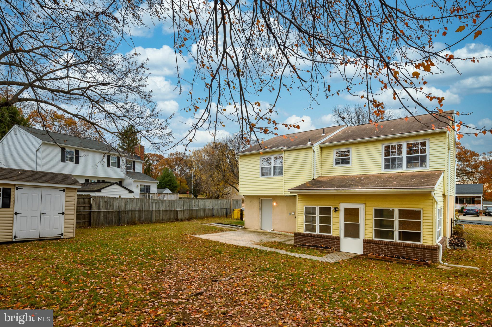 LINTHICUM OAKS - Residential