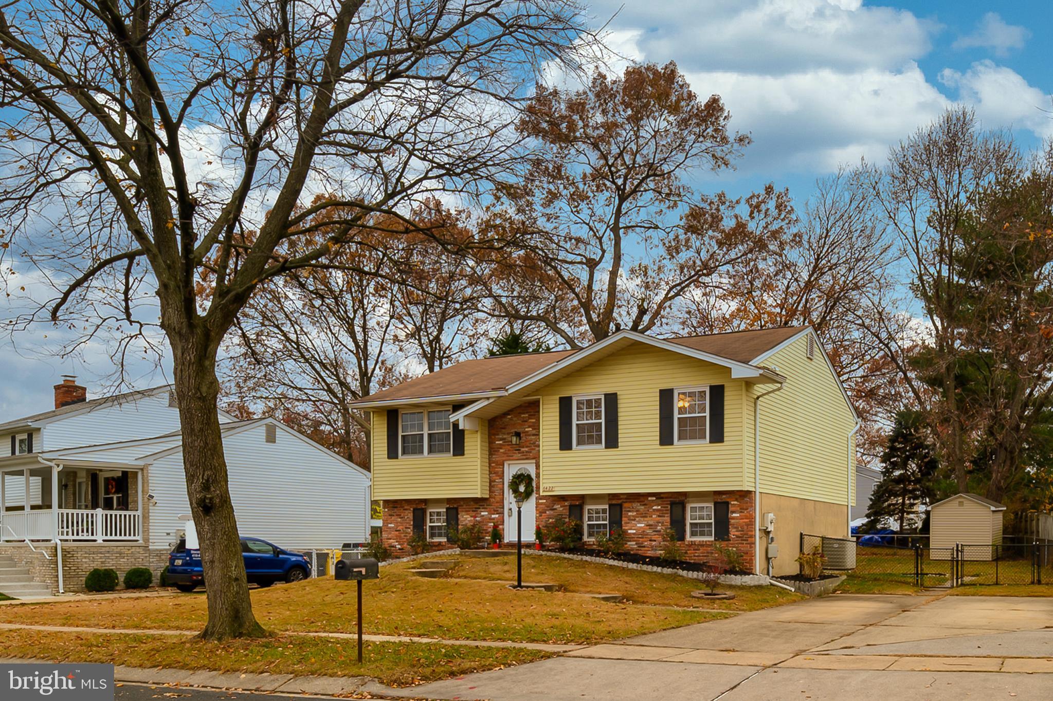 LINTHICUM OAKS - Residential