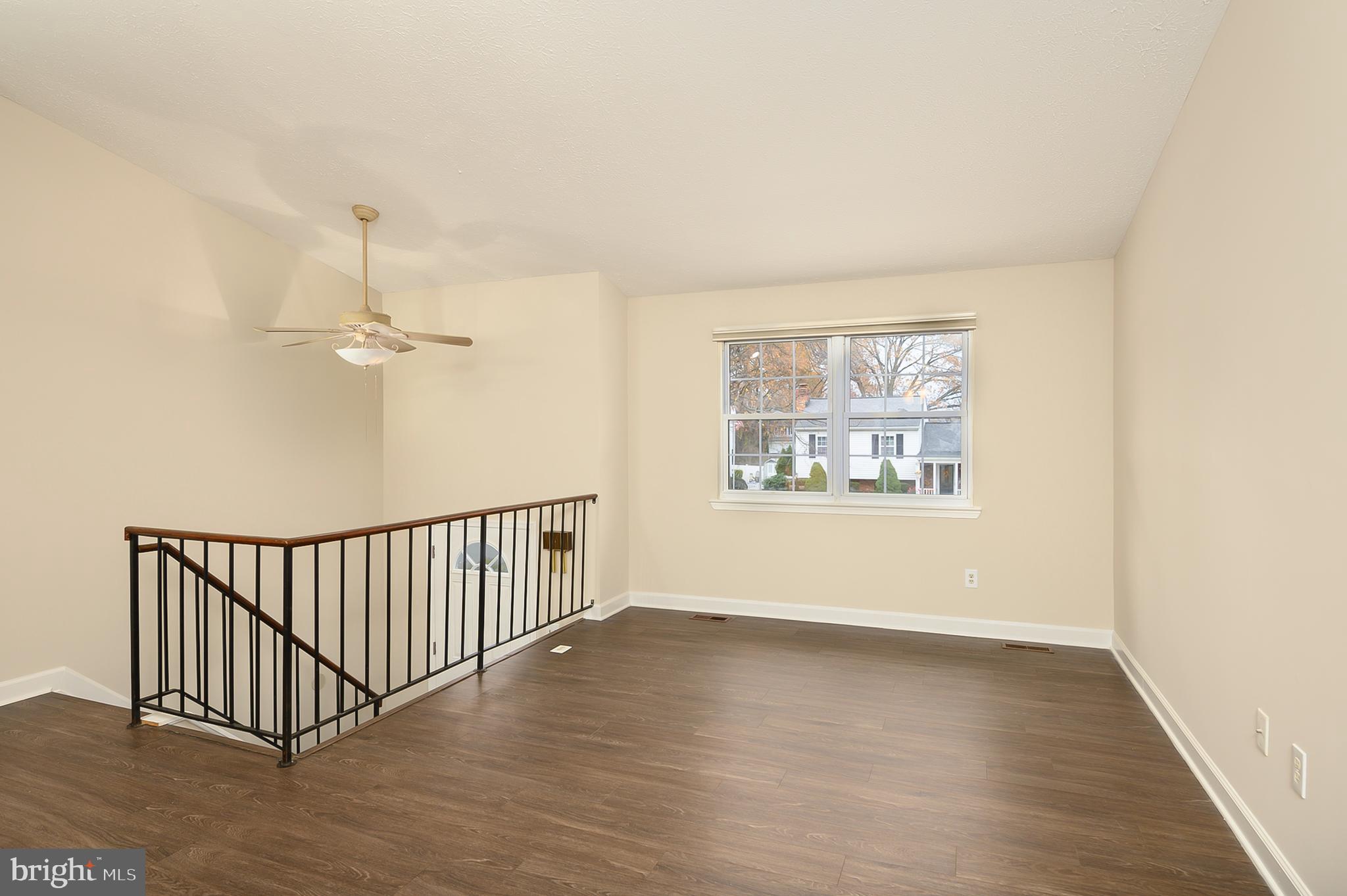 LINTHICUM OAKS - Residential