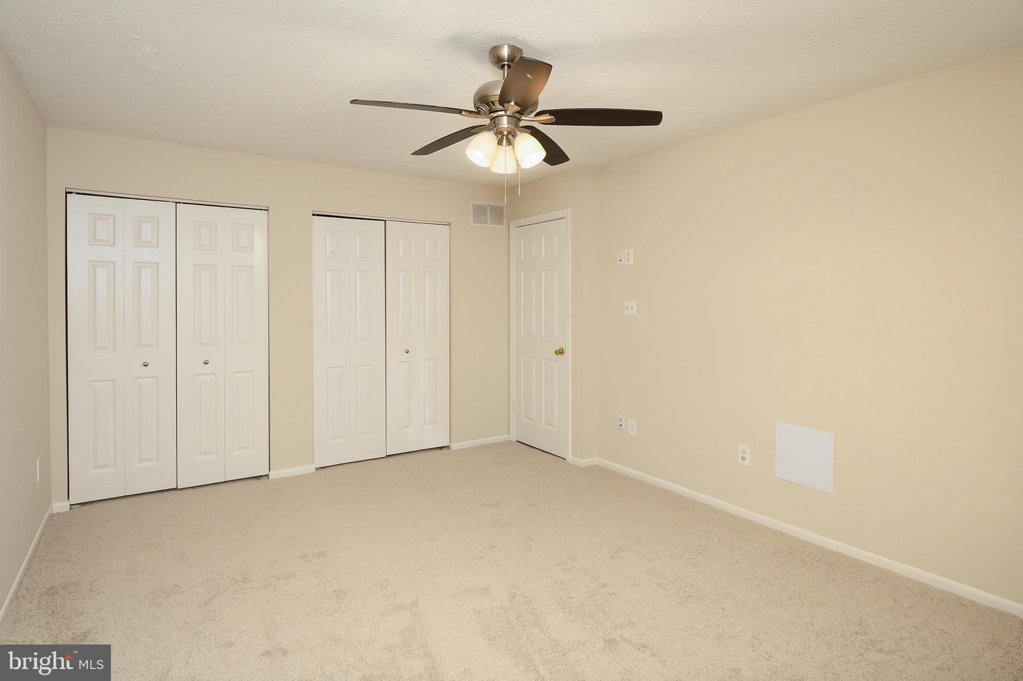 LINTHICUM OAKS - Residential