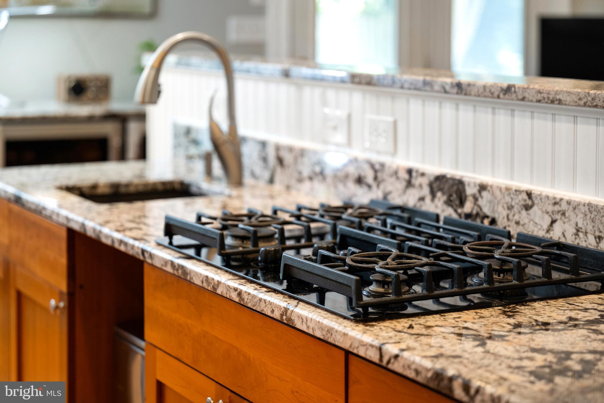 MURRAY HILL - Residential