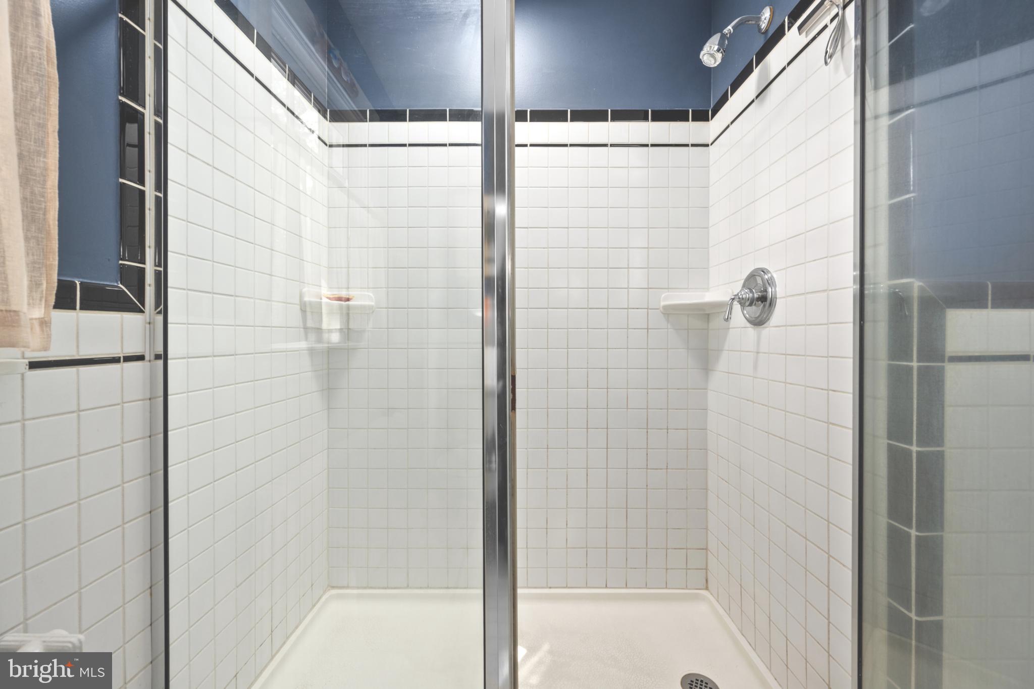 MURRAY HILL - Residential