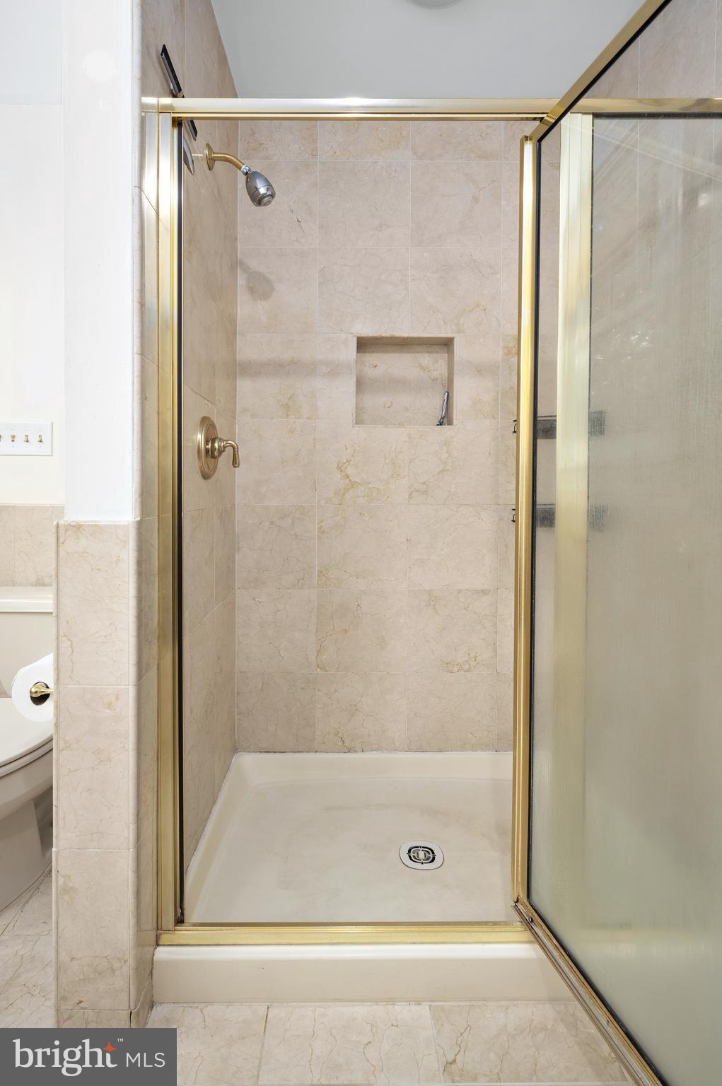 MURRAY HILL - Residential