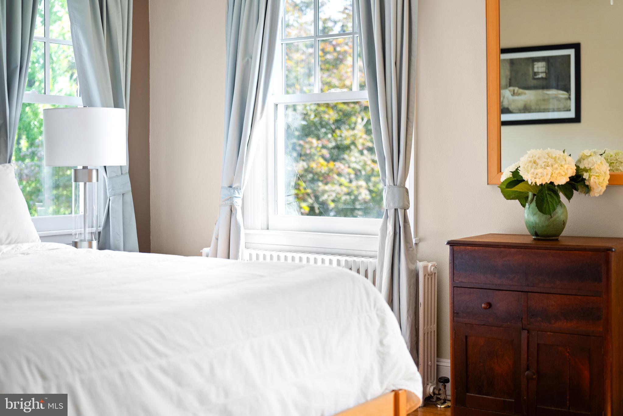 MURRAY HILL - Residential