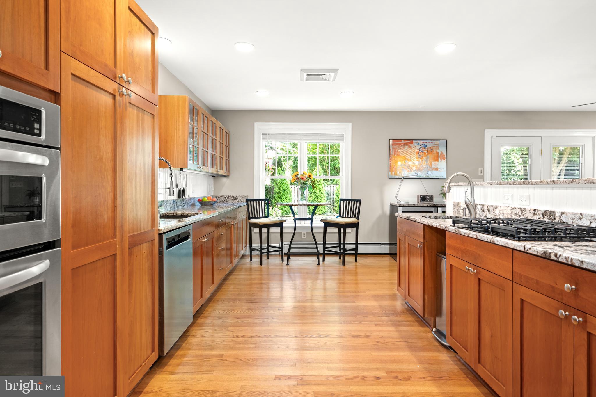 MURRAY HILL - Residential