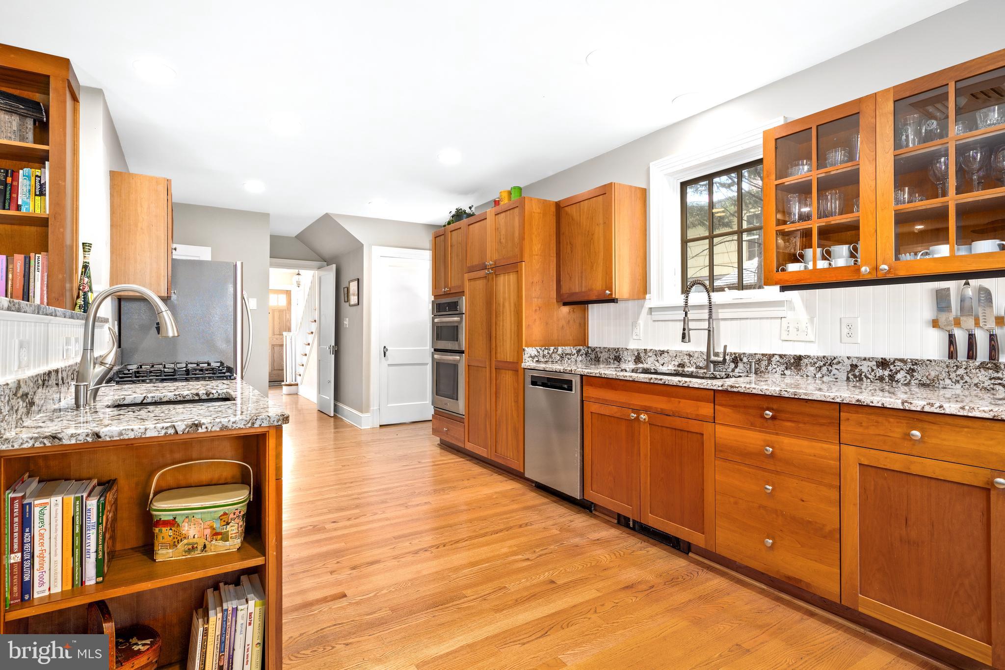 MURRAY HILL - Residential