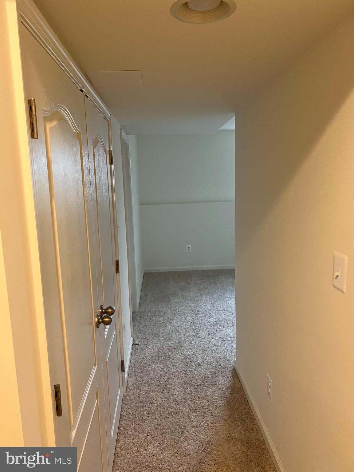 OVERLOOK AT RIVERSIDE TOWNHOMES - Residential Lease