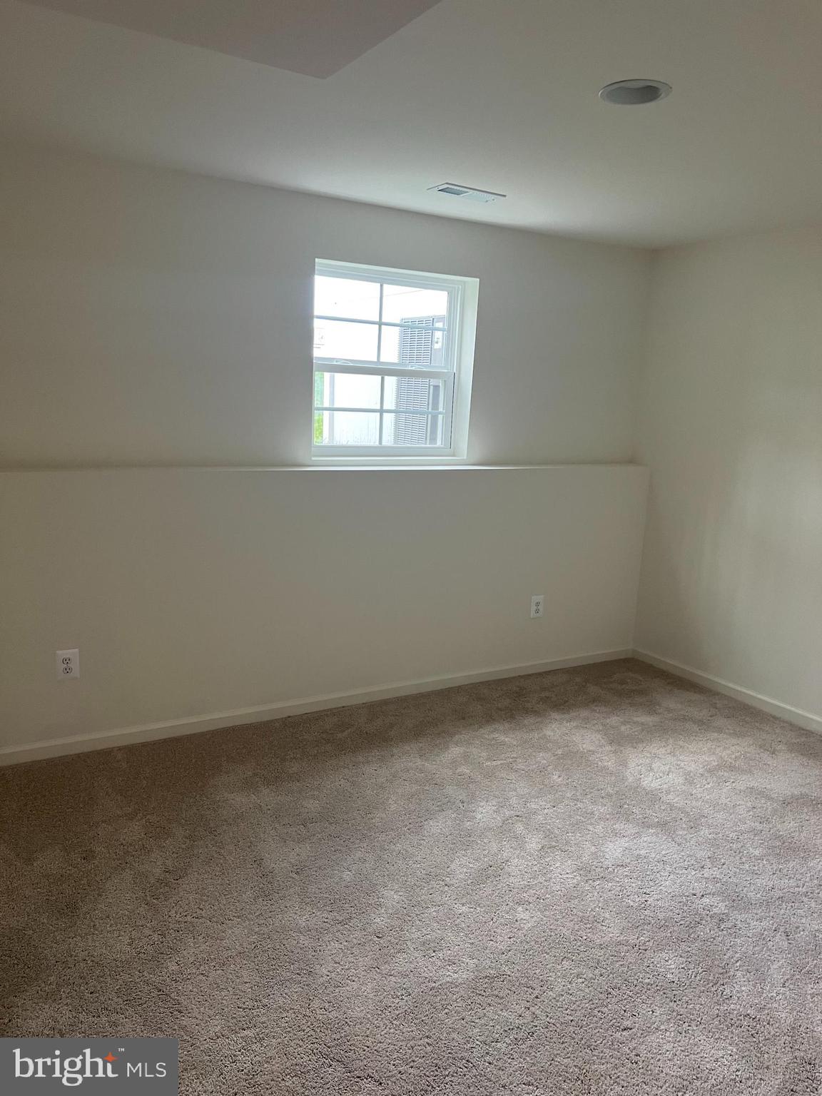 OVERLOOK AT RIVERSIDE TOWNHOMES - Residential Lease