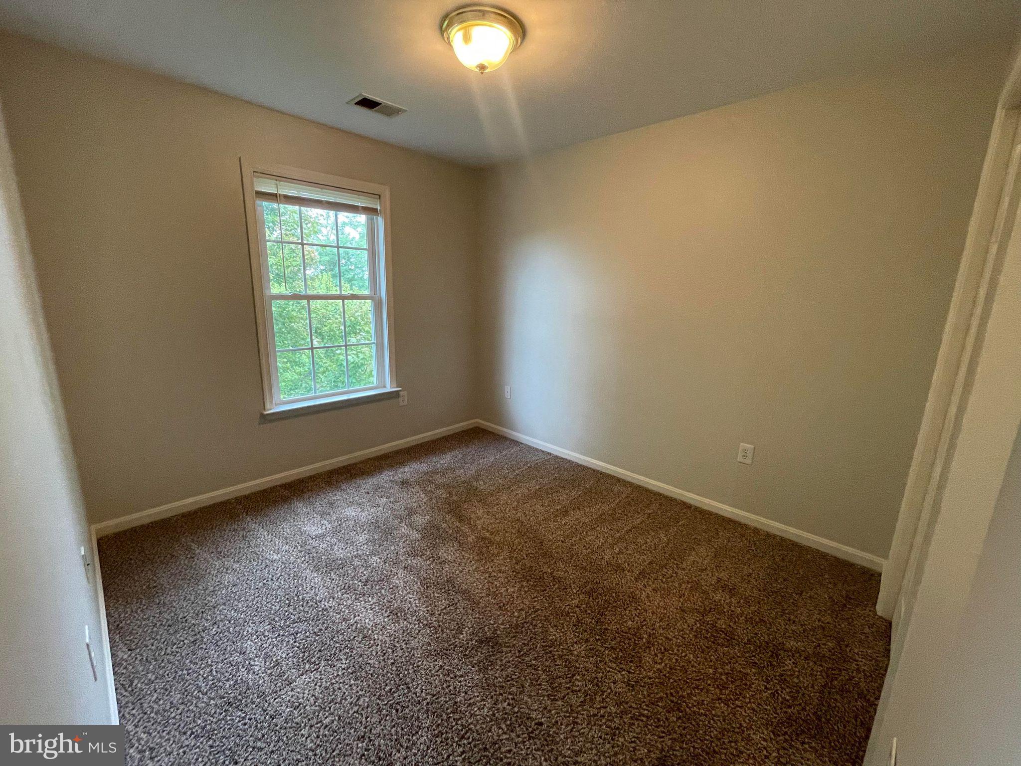 HAMMONDS MILL - Residential Lease