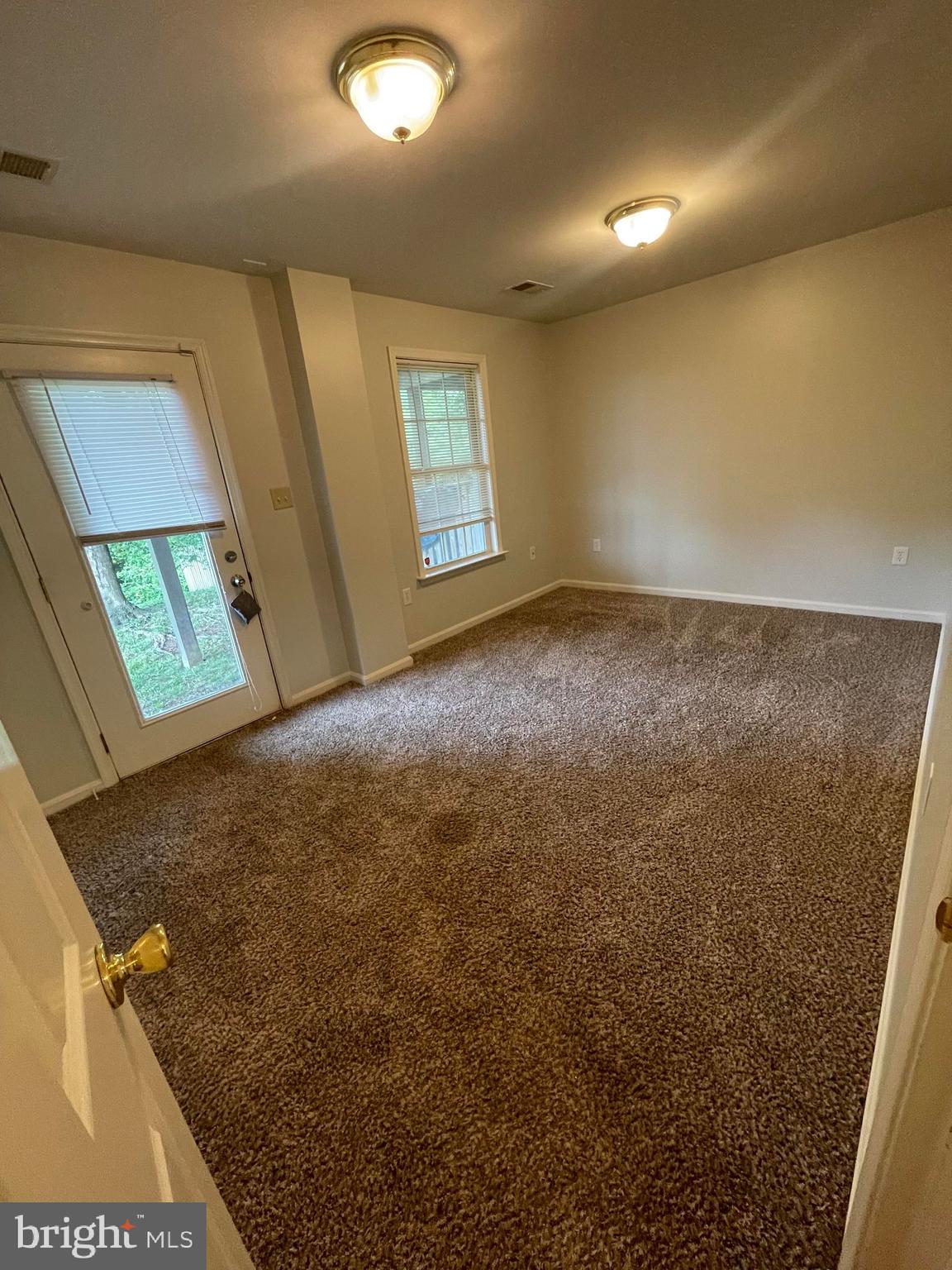 HAMMONDS MILL - Residential Lease