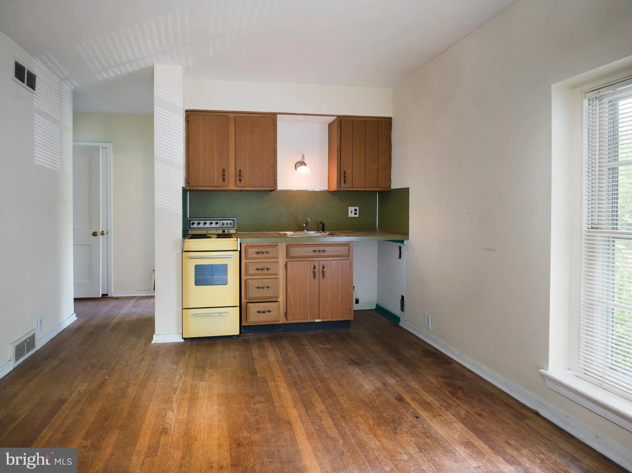 Villanova, Pennsylvania 19085, United States, 7 Bedrooms Bedrooms, ,6 BathroomsBathrooms,Residential,Pending,124274