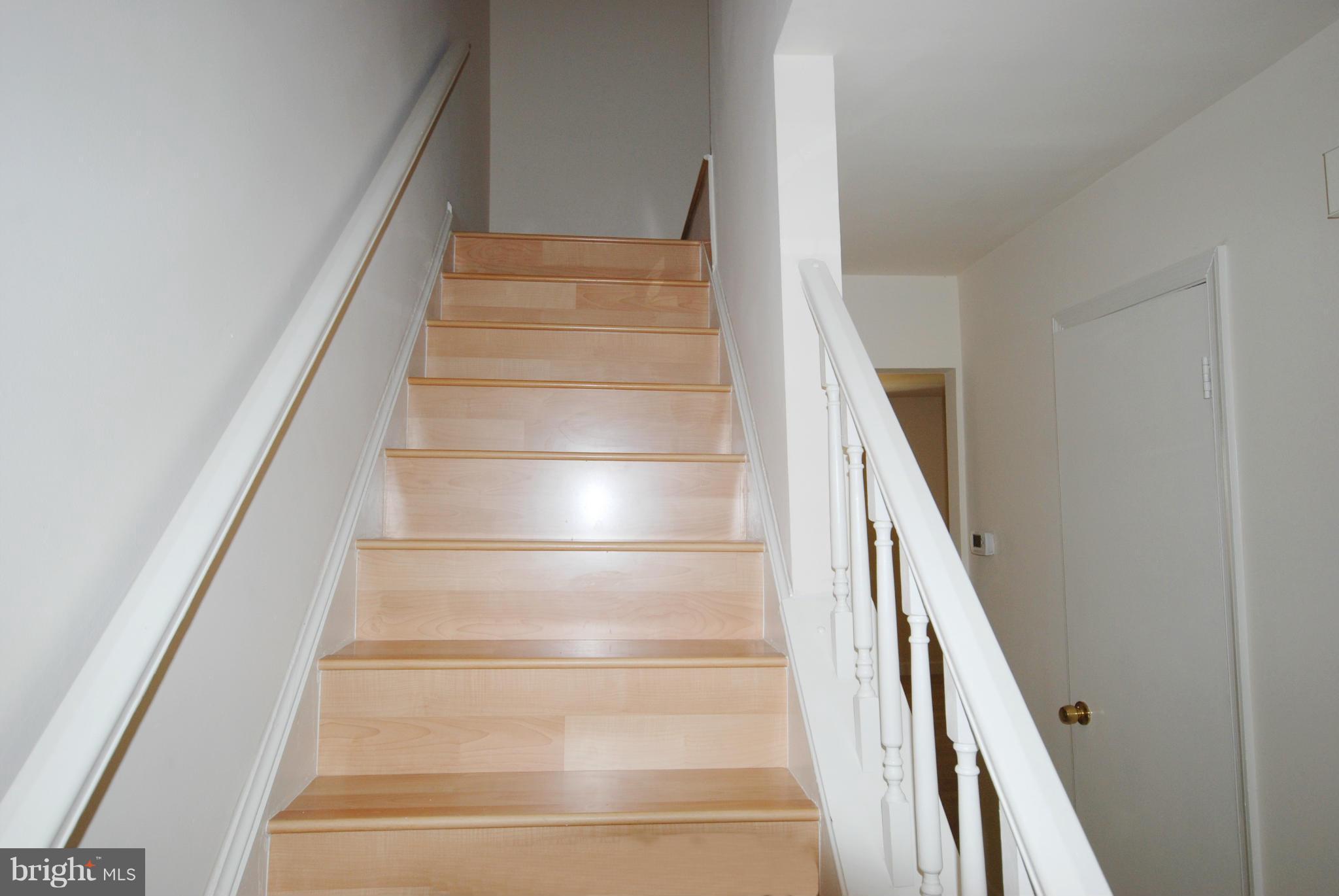 7 HYACINTH COURT 7