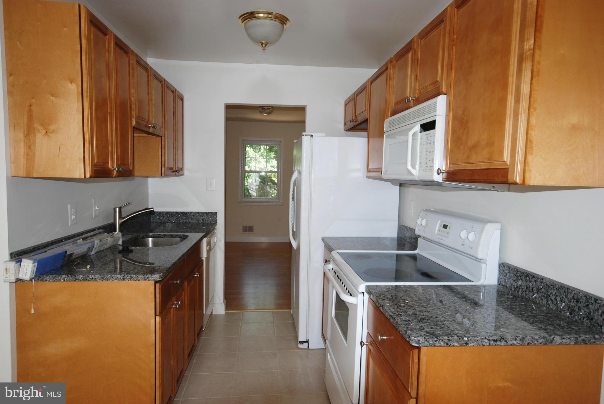 7 HYACINTH COURT 7