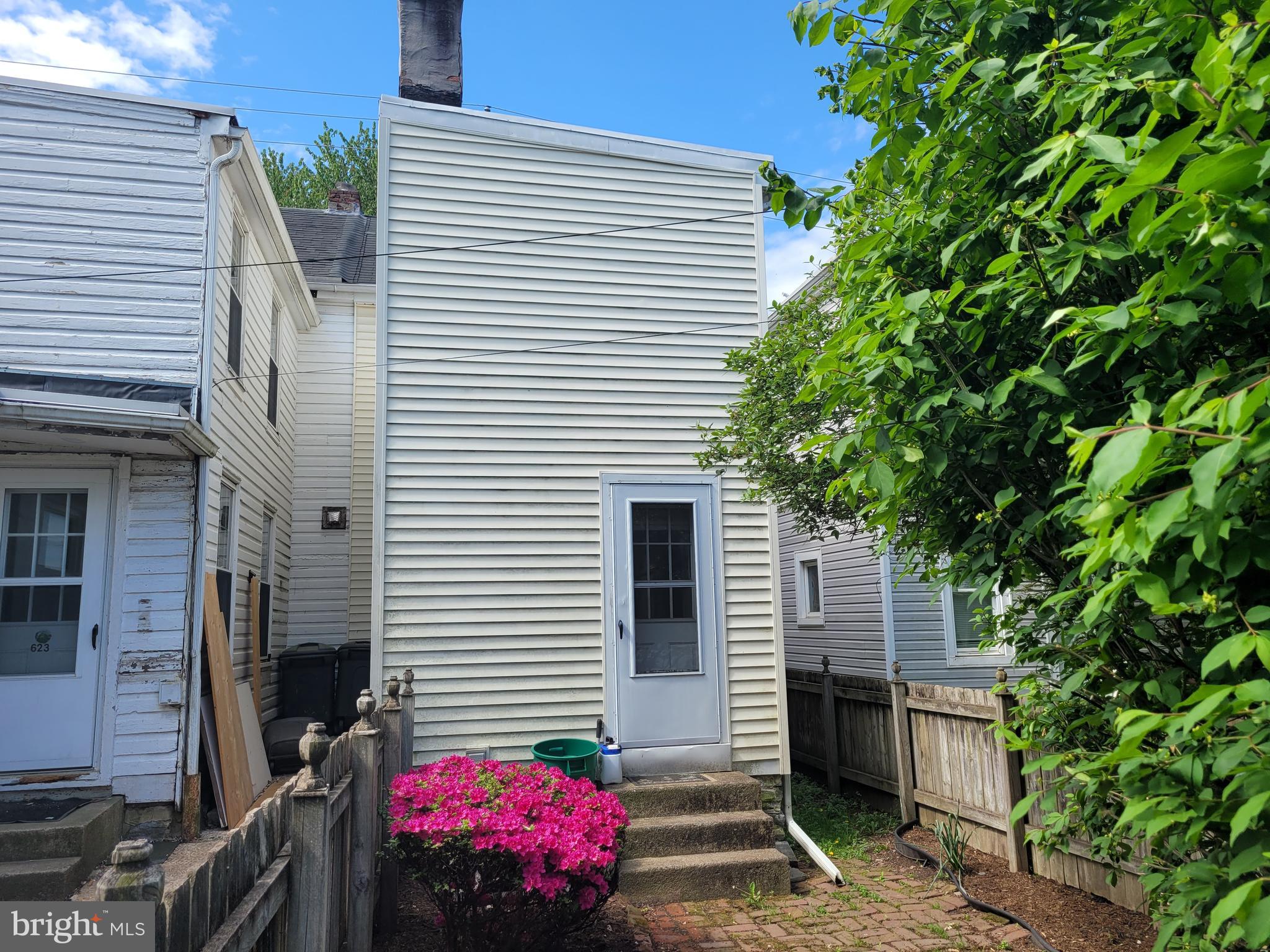 WEST END LANCASTER - Residential