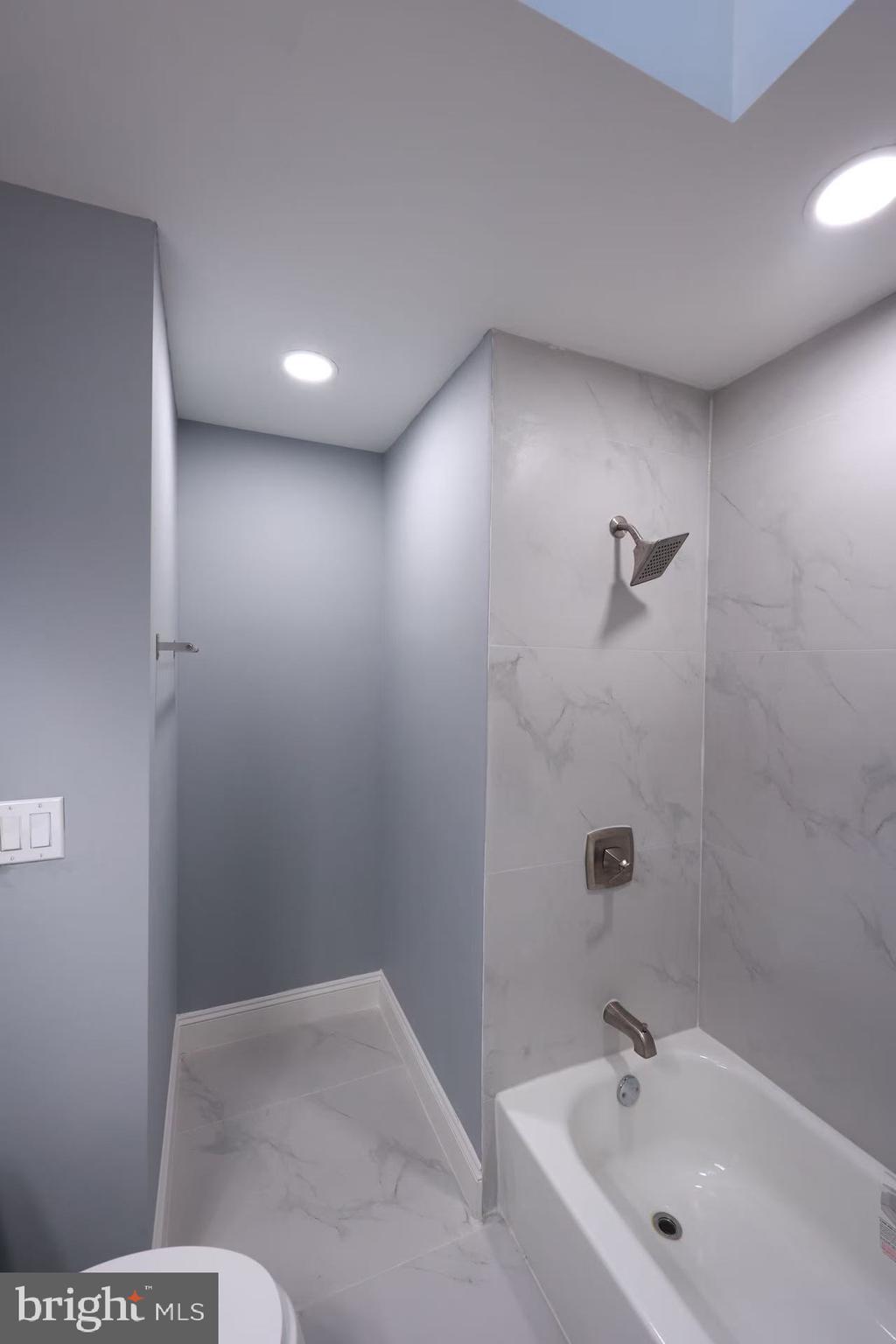 MAYFAIR - Residential