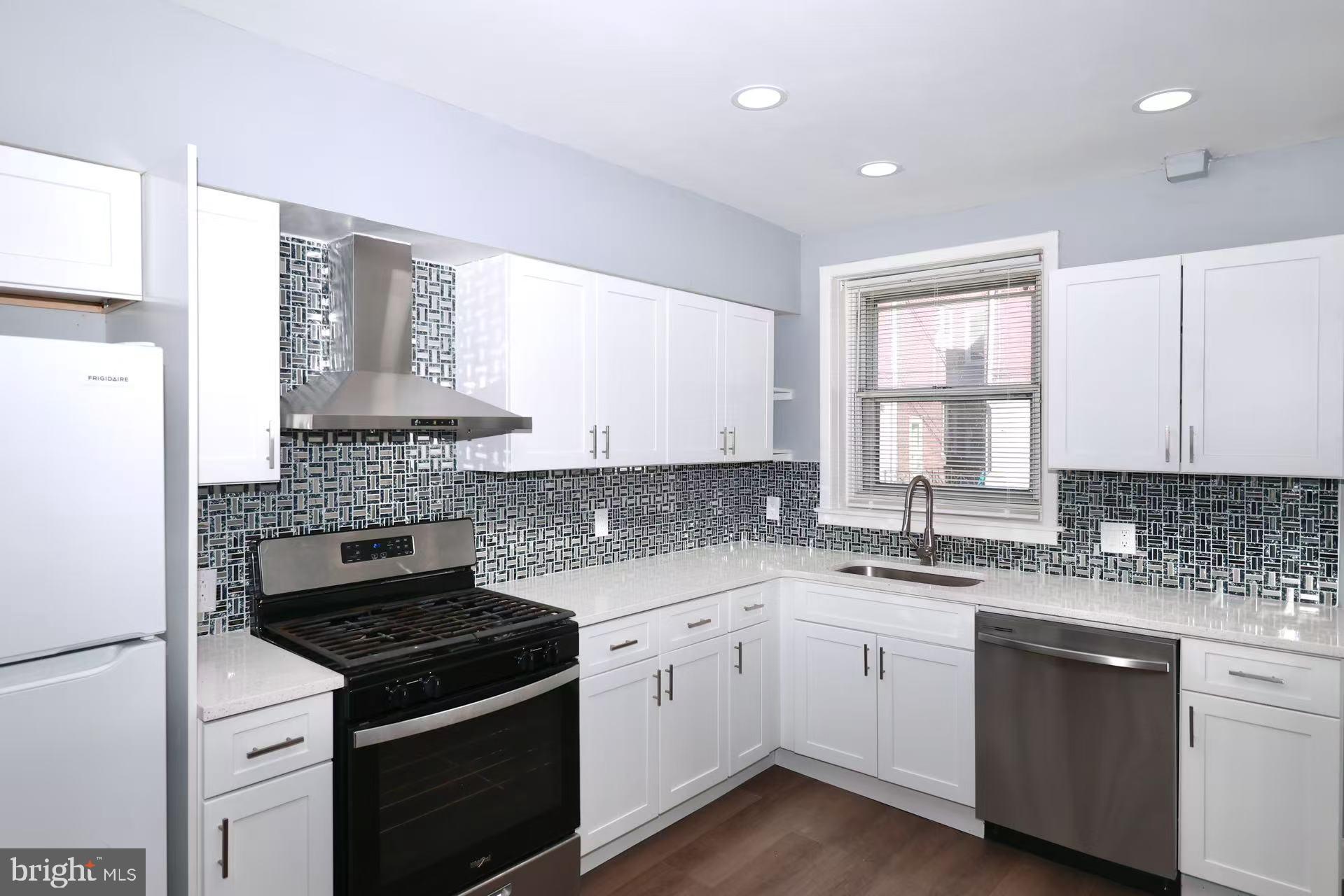 MAYFAIR - Residential